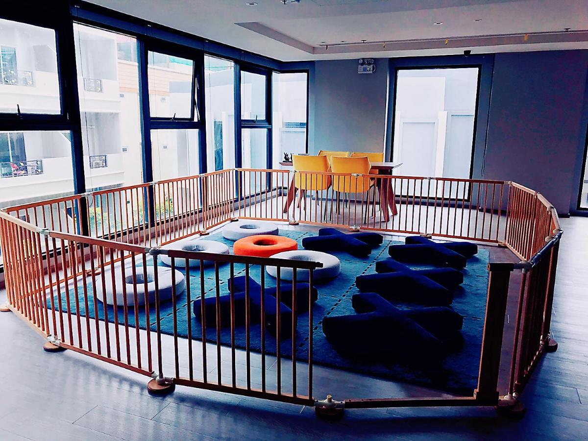 פאטאיה The Base Seaview Holiday Inn מראה חיצוני תמונה