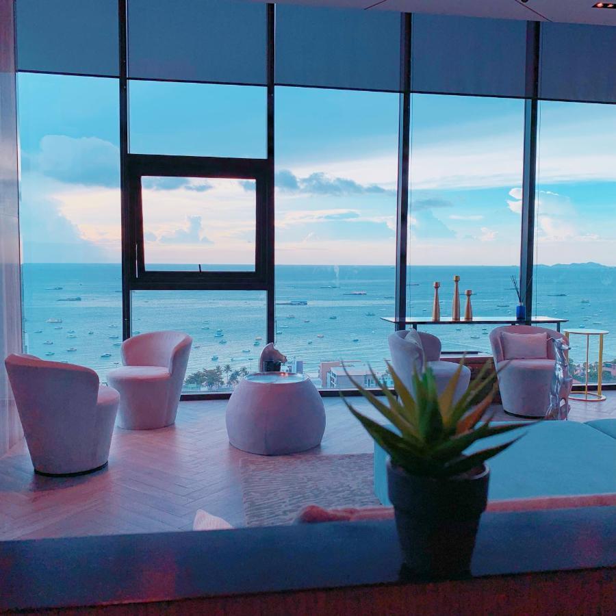 פאטאיה The Base Seaview Holiday Inn מראה חיצוני תמונה