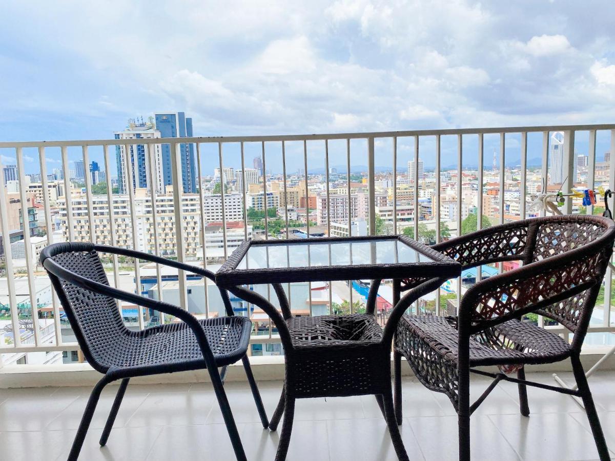 פאטאיה The Base Seaview Holiday Inn מראה חיצוני תמונה